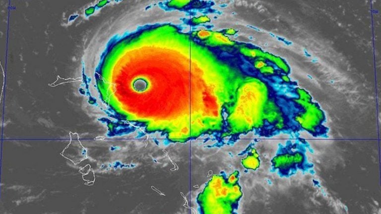 Huracán Dorian es categoría cinco y pasará frente a la costa este de la Florida
