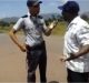 “A punta de pistola”: Policía cubano amenaza a cuentapropista en Pinar del Río