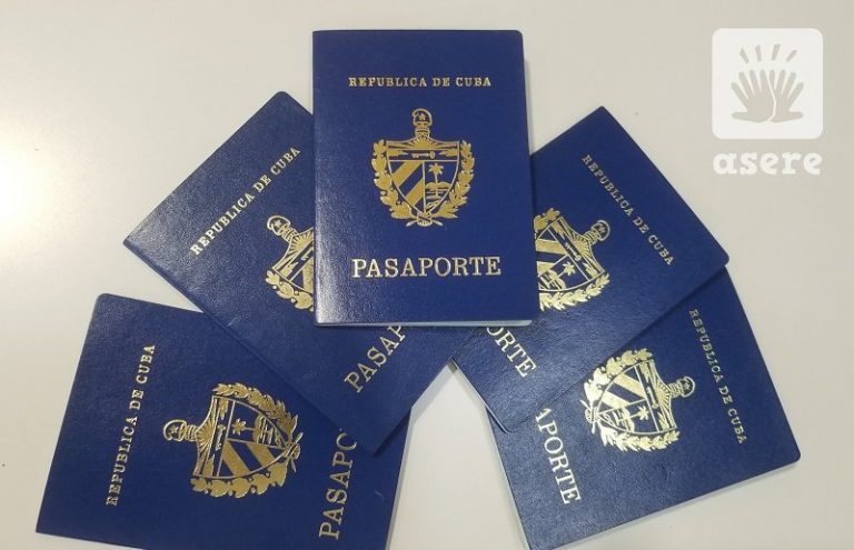 Cubanos se quedarán sin tarjeta de turismo para viajar a Panamá