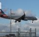 American Airlines suspende operaciones desde el JFK por trabajador con coronavirus
