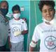 Peloterito cubano que perdió tres dedos en accidente recibe visita de Carlos Tabares