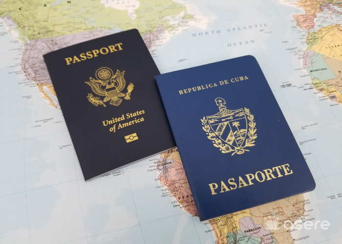 Pasaporte cubano y pasaporte de EEUU