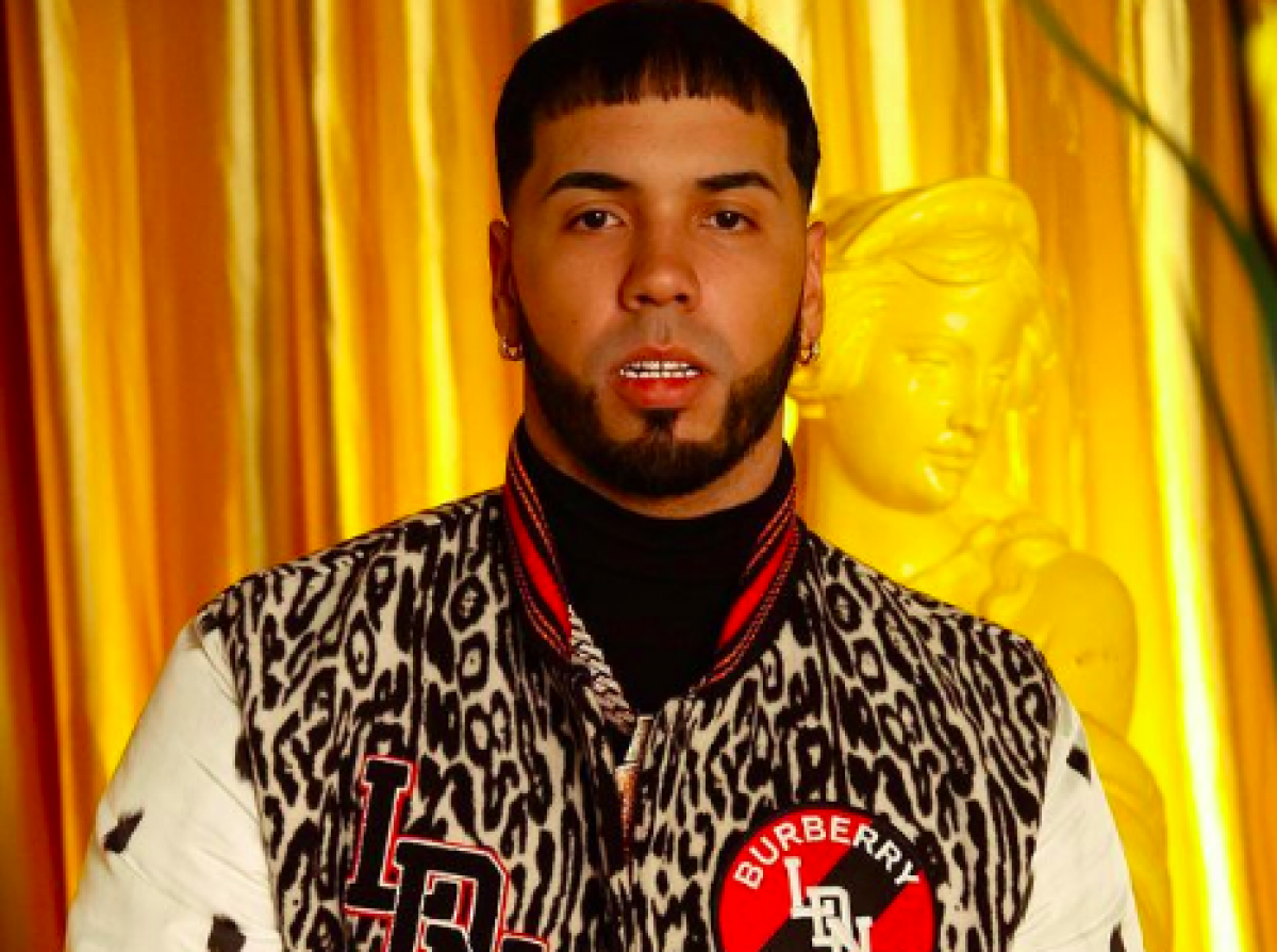 Chalk Line y Anuel Aa colaboran para linea de ropa | Reggaeton Rankiado |  Música urbana latina en un solo sitio