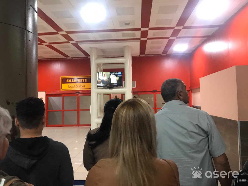 Autoridades castristas anuncian cambios en los protocolos para viajeros cubanos