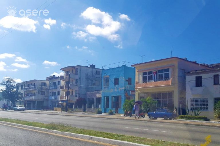 Régimen aumenta los impuestos para la compraventa de casas en Cuba