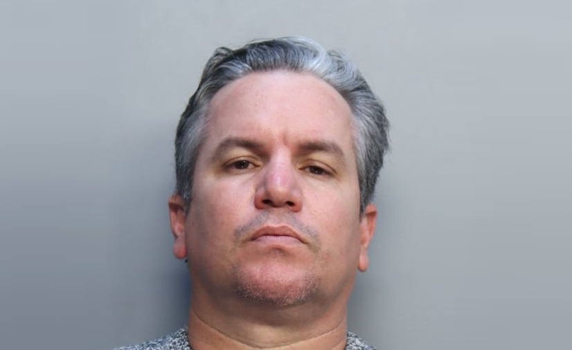 Cubano arrestado por robar a mano armada 25.000 dólares de una tienda en Miami-Dade