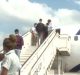 México regresa a casi 50 migrantes cubanos a la Isla Canal Caribe-YouTube)