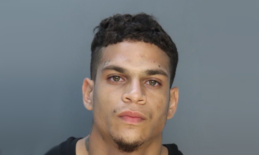 Arrestan a cubano sorprendido infraganti mientras robaba en una vivienda de Miami