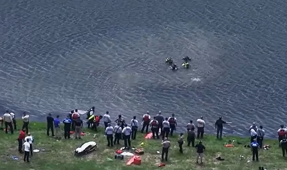 Cubano pierde la vida en Miami luego de que su vehículo cayera en un lago WPLG Local 10-YouTube)