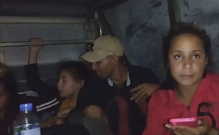 EEUU: detienen a cubanos entre migrantes ocultos dentro de un camión