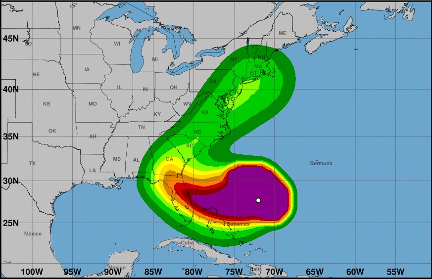 Nicole se convierte en tormenta tropical durante su avance hacia Florida