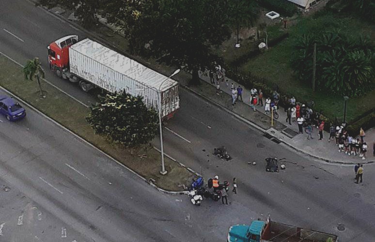 Accidente entre un camión y una moto provoca la muerte de una persona en La Habana
