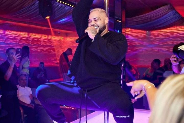 El Taiger enfurece a sus fans con playback en un concierto “La gente no paga para escuchar audios”