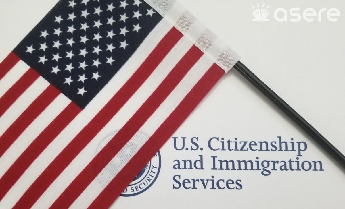 Imagen ilustrativa de una carta enviada por USCIS. (Foto © Asere Noticias)