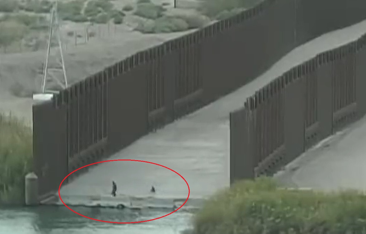 Coyote abandonó a un bebé en la frontera de México con EEUU