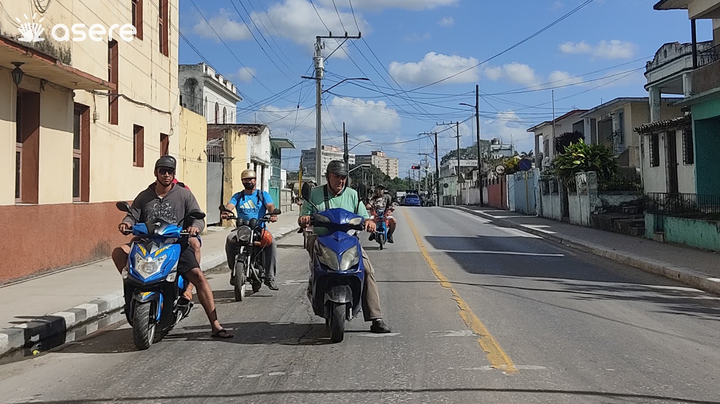 Denuncian el robo violento de una motorina en Holguín