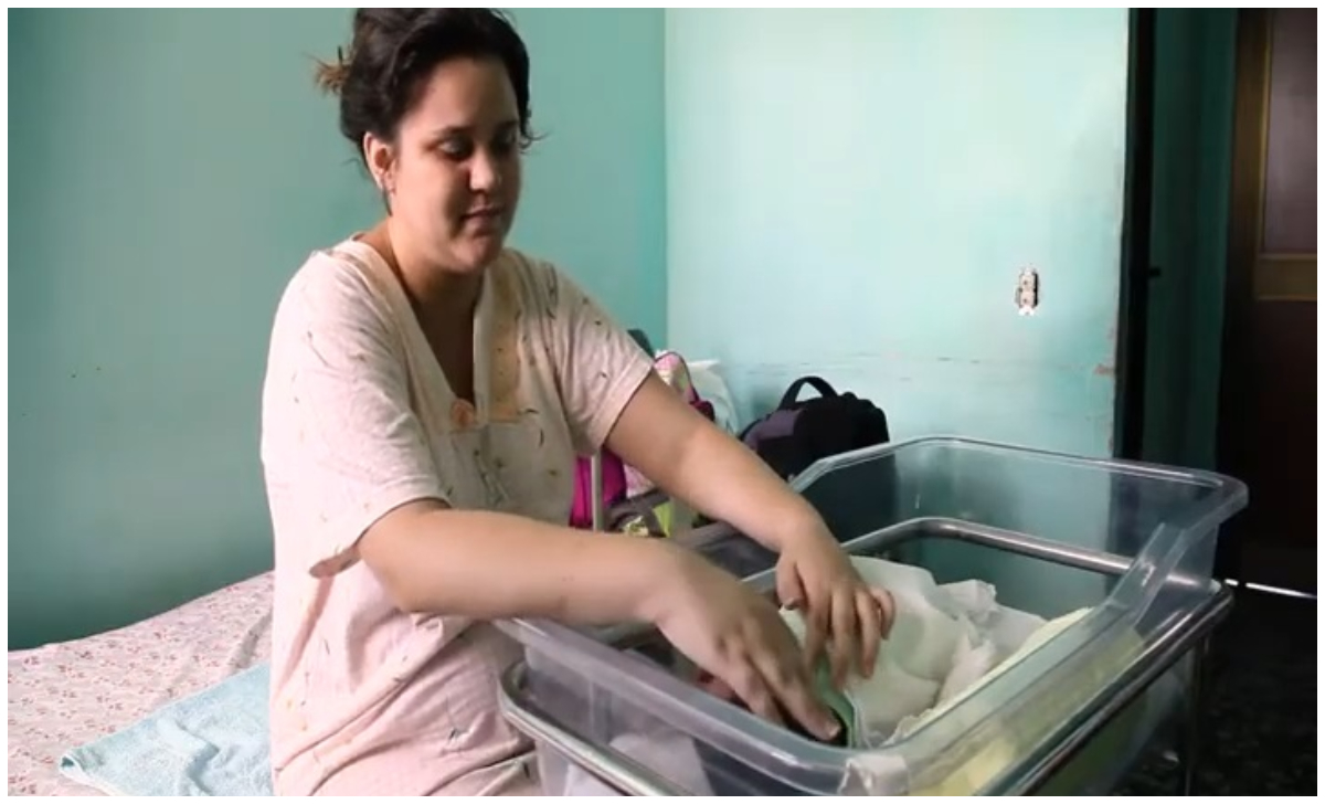 Cuba registra más de 20 embarazos adolescentes en una escuela de la Isla de la Juventud. (Captura d epantalla: UNFPA-Cuba-YouTube)