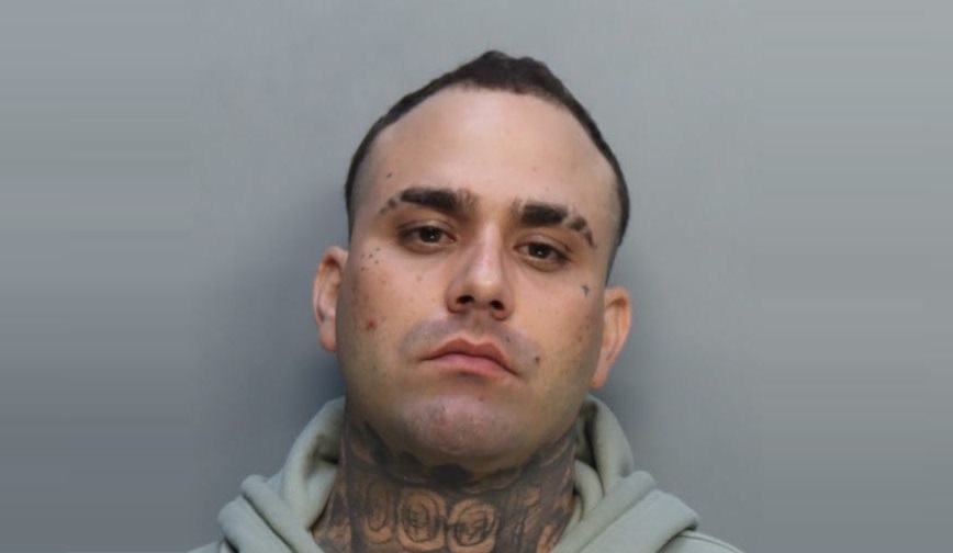 Autoridades de Florida arrestan a un cubano por robar una vivienda en Kendall