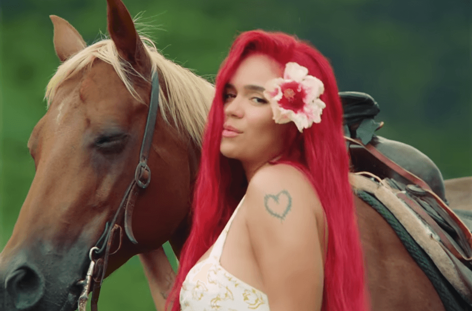 Karol G - (Captura de pantalla: KAROL G. YouTube)