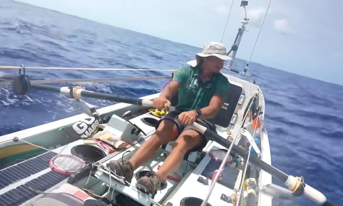 Hombre llega en bote a Miami después de remar su desde España