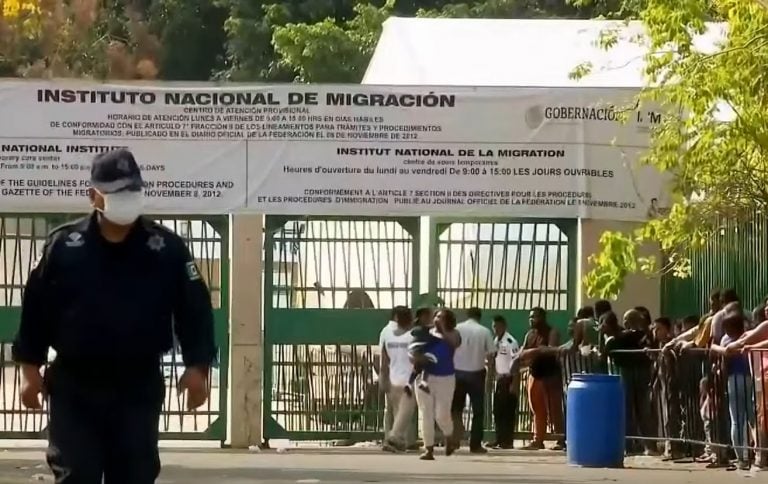 Mexicanos se manifiestan contra llegada de migrantes cubanos: “¡A su país!”