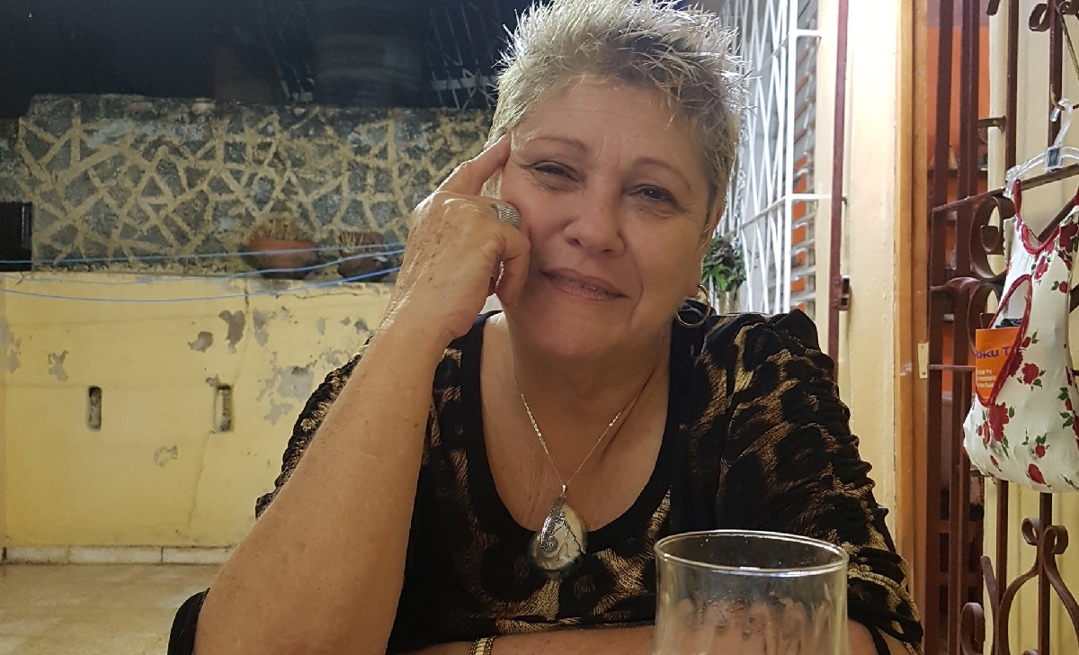 Asaltan a la periodista cubana Julita Osendi en el Malecón de La Habana