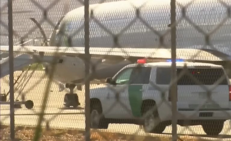 LLega a Cuba un nuevo vuelo de repatriación desde EEUU