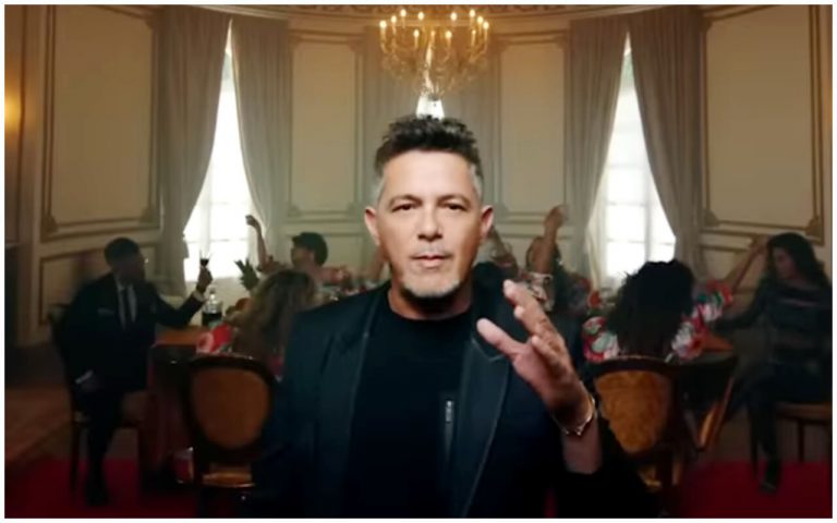 Alejandro Sanz aplaude a estudiantes cubanos por protestar contra ETECSA