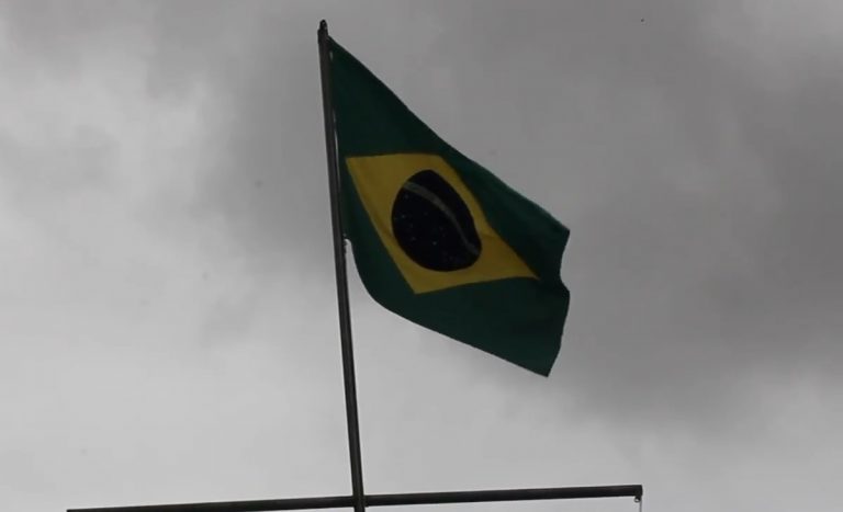 Detienen a traficante que llevaba a 9 cubanos hacinados en Brasil
