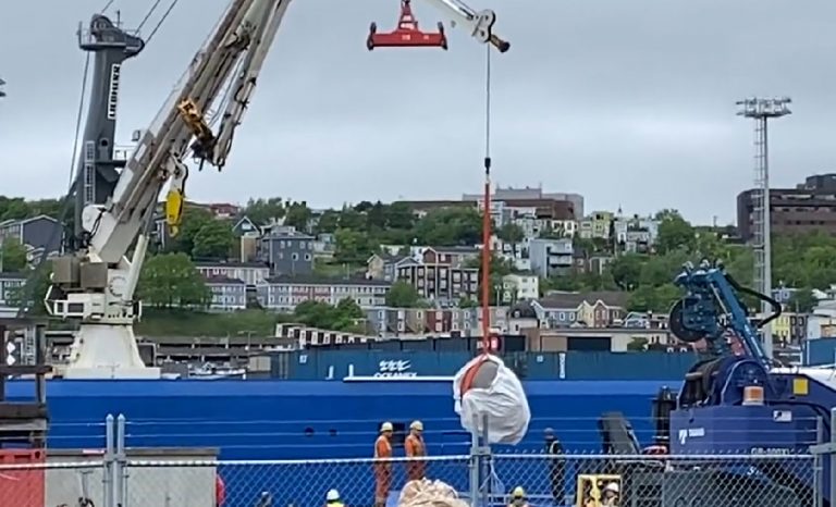Submarino Titán: recuperan piezas del sumergible destruido