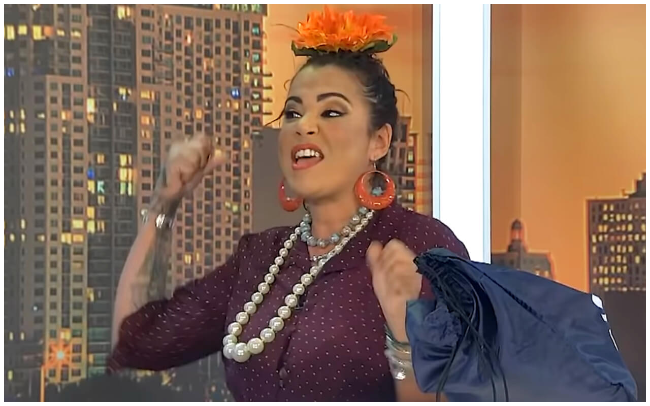 Cuqui la Mora. (Captura de pantalla © Univista TV- YouTube)