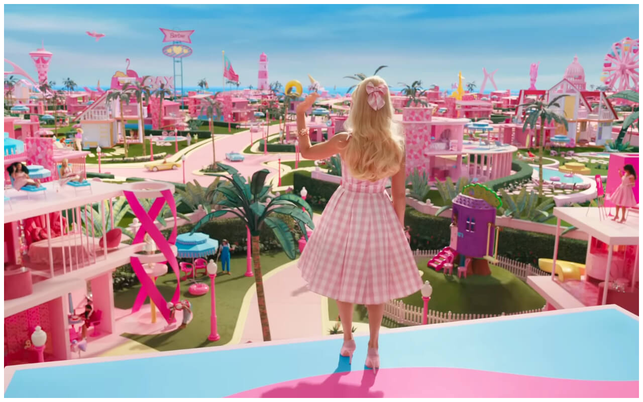 El mundo de Barbie es un set real pintado a mano, sin CGI. (Captura de pantalla: Warner Bros. Pinctures- YouTube)
