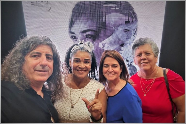 Realizan función especial de ‘Plantadas’ con donación destinada a las presas políticas cubanas