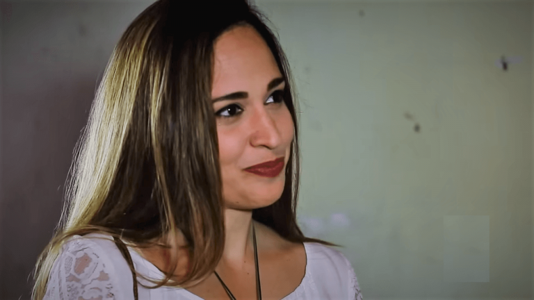 Actriz cubana de ‘Asuntos Pendientes’ Lily Bergues llega a Miami