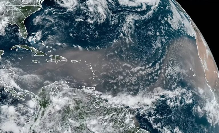 Polvo del Sahara camino a Cuba amenaza con empeorar los calores