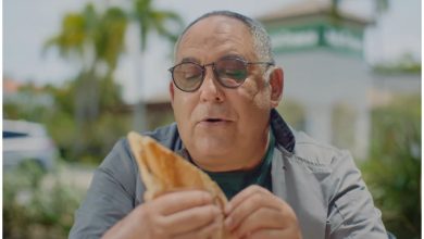 Alberto Pujol en comercial. (Captura de pantalla: Pollo Tropical- YouTube)