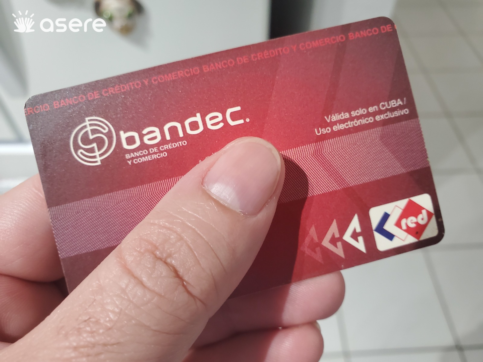 Banco Central de Cuba responde preguntas sobre la campaña de bancarización