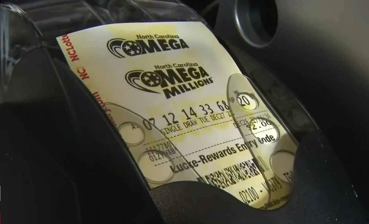 Boletos de la lotería de Mega Millions.