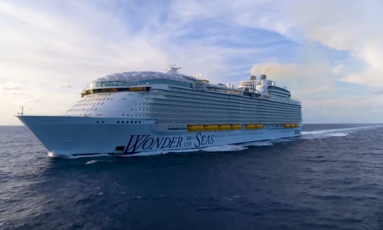 Buscan a mujer que cayó por la borda en un crucero cerca de Cuba