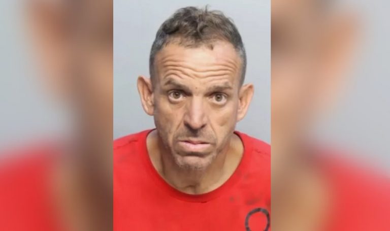 Hombre enfrenta seis cargos de intento de asesinato tras incendiar una farmacia en Miami-Dade