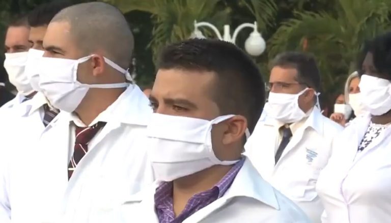 Médicos cubanos podrán reincorporarse a la medicina en Brasil