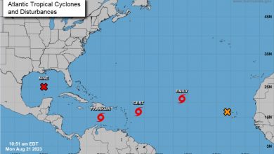 Tres tormentas tropicales se desplazan por el Atlántico