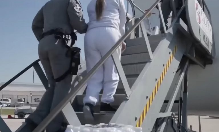 Estados Unidos ejecuta un nuevo vuelo de deportación hacia Cuba