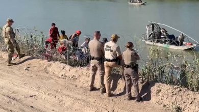 Texas declara oficialmente “invasión” ante el elevado flujo de migrantes