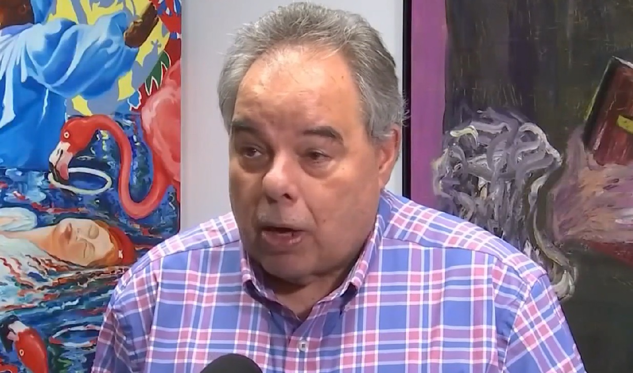 “No se preocupen”: abogados de migración intentan tranquilizar a cubanos con I-220A. (Captura de pantalla: Telemundo 51)