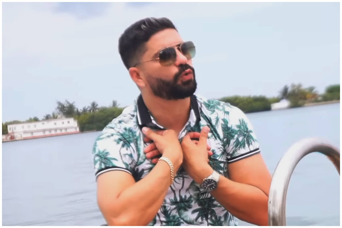 Actor cubano Alejandro Cuervo. (Captura de pantalla: Massiel Dueñas- YouTube)