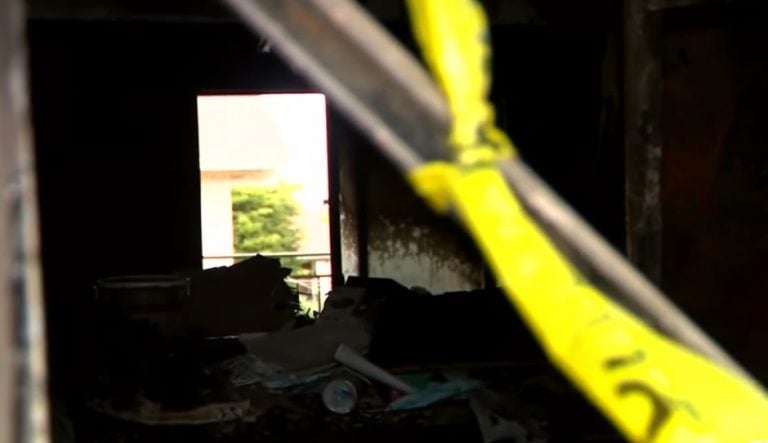 Dos familias de Hialeah terminaron sin hogar tras un fuerte incendio