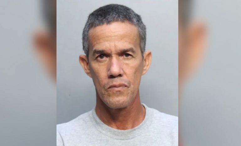 Miami: arrestan a cubano acusado de participar en peleas de gallos