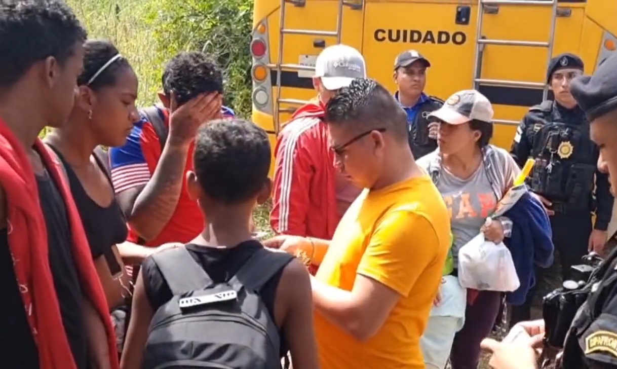 Imagen ilustrativa de migrantes detenidos en Guatemala.