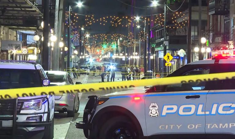 Dos muertos y 18 heridos tras tiroteo durante fiesta de Halloween en Florida